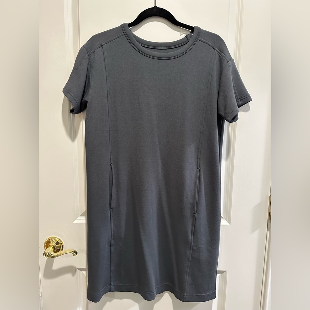 Lou & Grey Charcoal Short Sleeve Tee